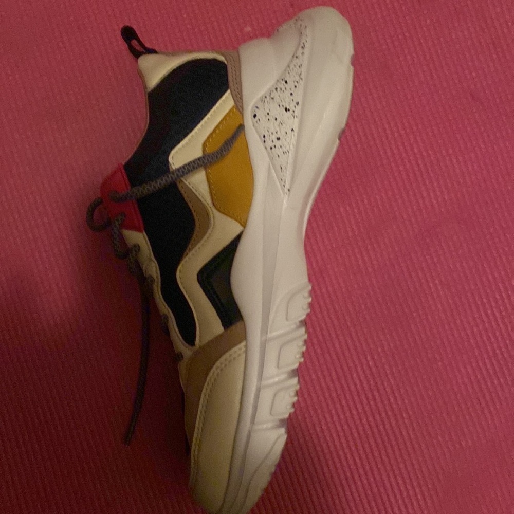 Ivey Store - image 4